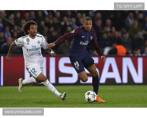 若昂·坎塞洛对位姆巴佩：面对顶级速度型边锋考验