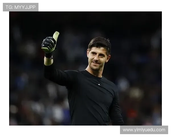 库尔图瓦：禁区统治与高球处理如何构筑防守堡垒