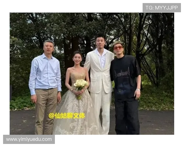 郭艾伦大牌范儿全开，家里那套豪宅还真不是吹的啊！